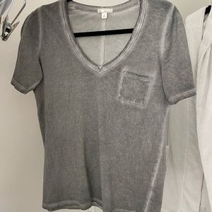 Like New, Gap tshirt, v neck, cool heathered material